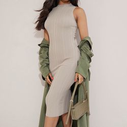 PrettyLittleThing Midi Dress