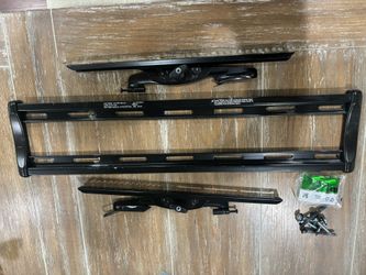 TV Mounting Bracket Up To 75” 130 Lbs