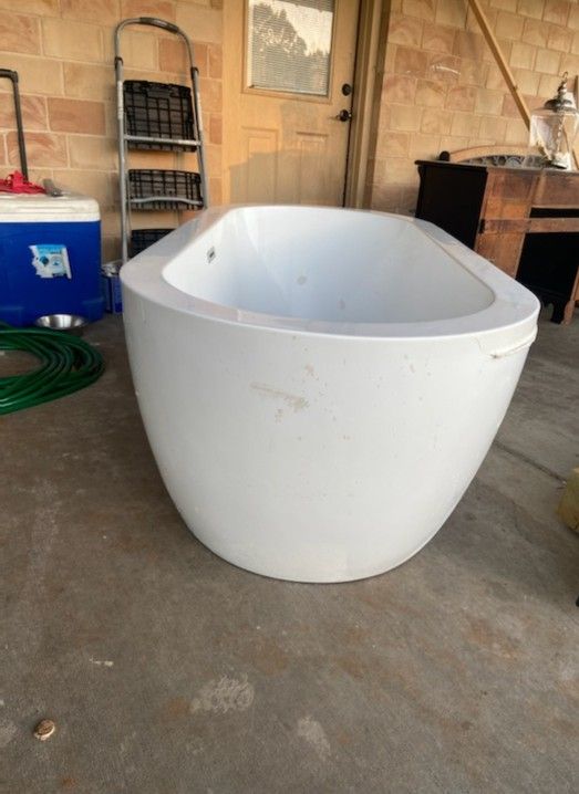 FREESTANDING BATH TUB for Sale in Haslet, TX OfferUp