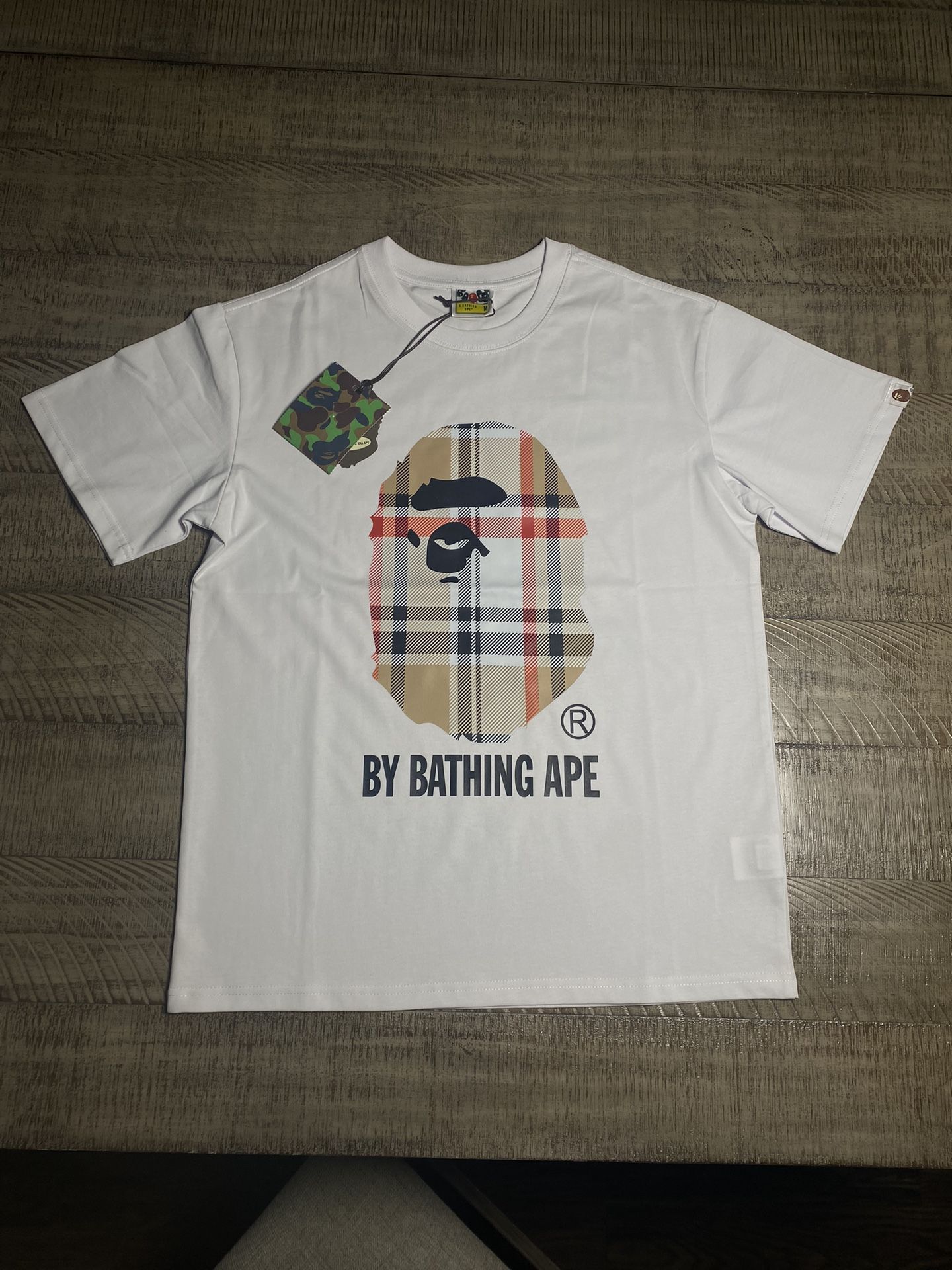 ( SIZE MEDIUM ) BURBERRY X BAPE TEE