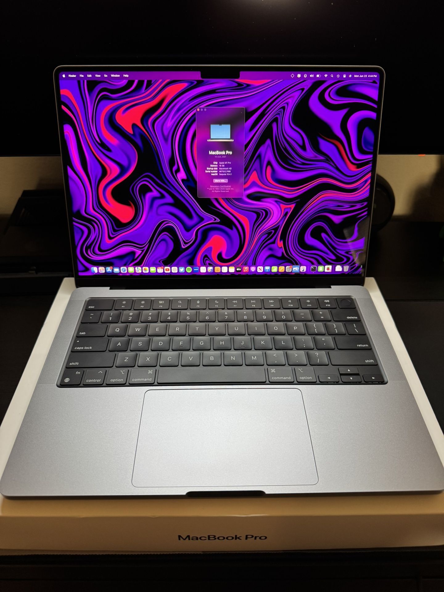 Apple MacBook Pro 14 inch 2021