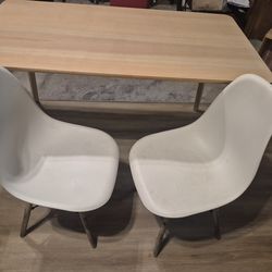 Table with 2 Chairs
