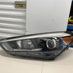 2016 2017 2018 Hyundai Tucson Headlight Driver Left LH Halogen W/LED OEM 