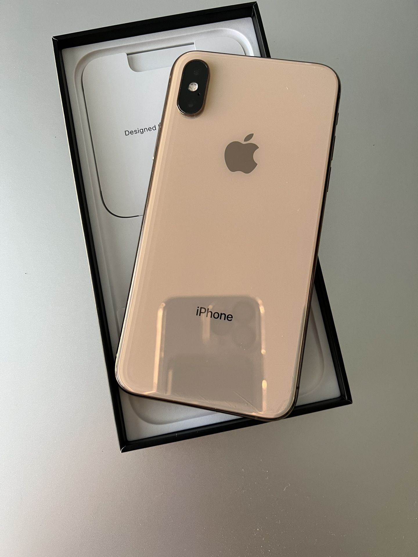 Iphone XS Gold 64GB ANY CARRIER