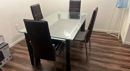 Dining table with chairs