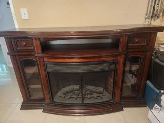 Entertainment/fireplace