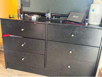 Black 6-Drawer Dresser – Solid & Spacious