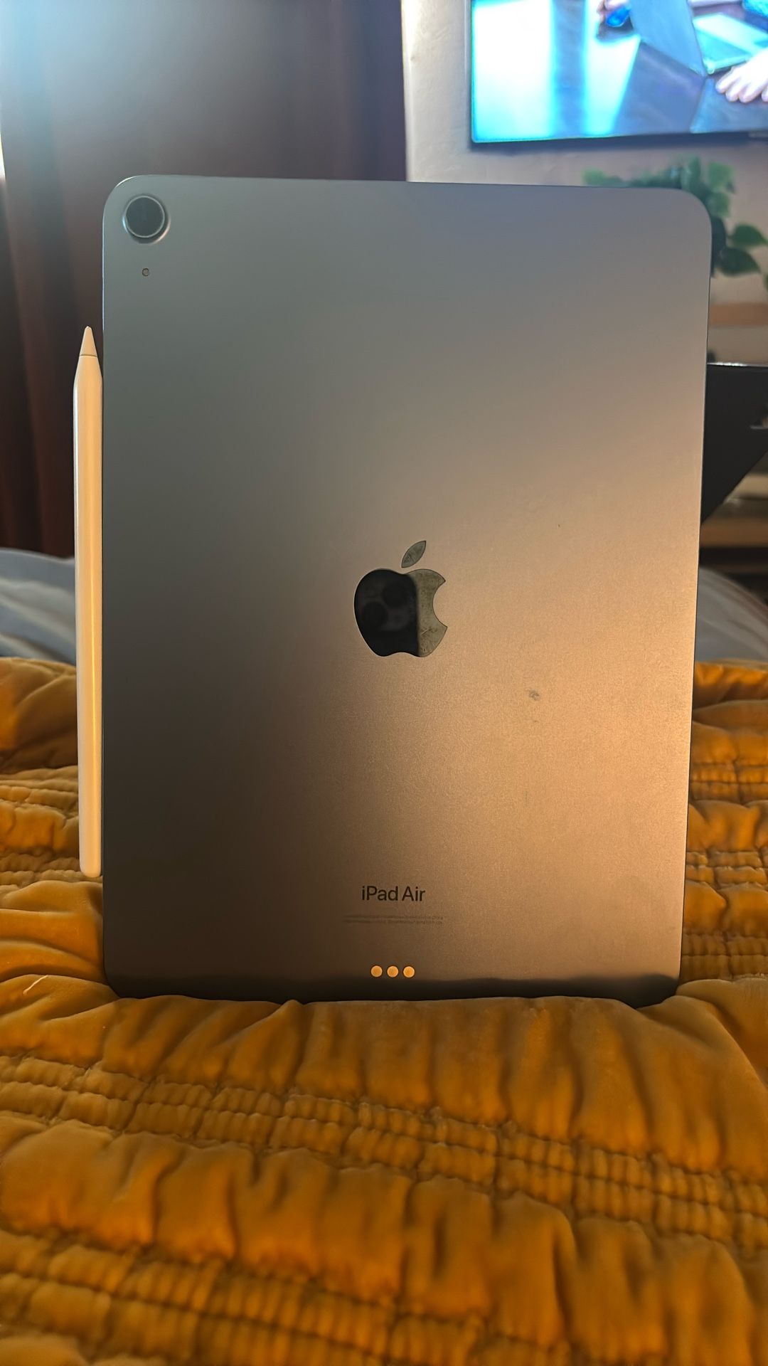 iPad Air (5th Gen) Bundle