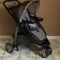 LIKE NEW GRACO MODES STROLLER AND BASSINET 2 IN 1