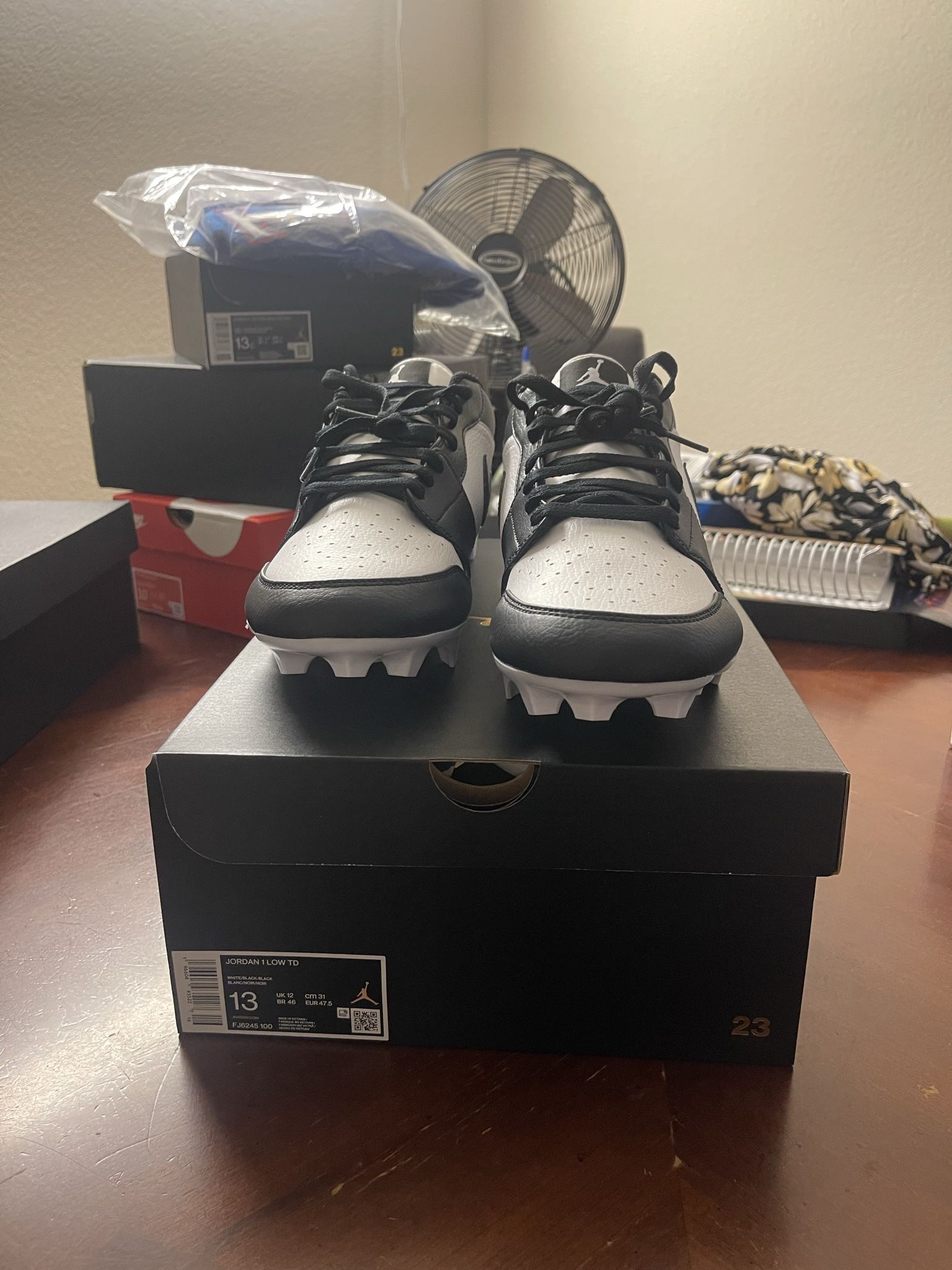 Size 13 Mens Jordan 1 Football Cleats Low TD Panda Black White FJ6245-100 New