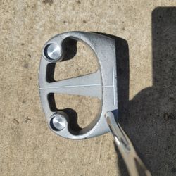 Left handed tommy armor putter