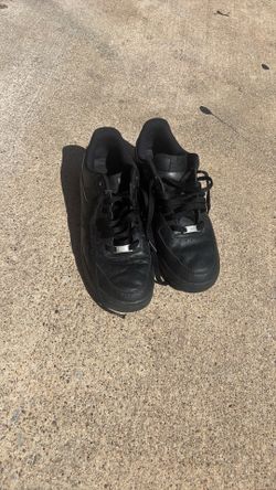 Black Air Force 1’s