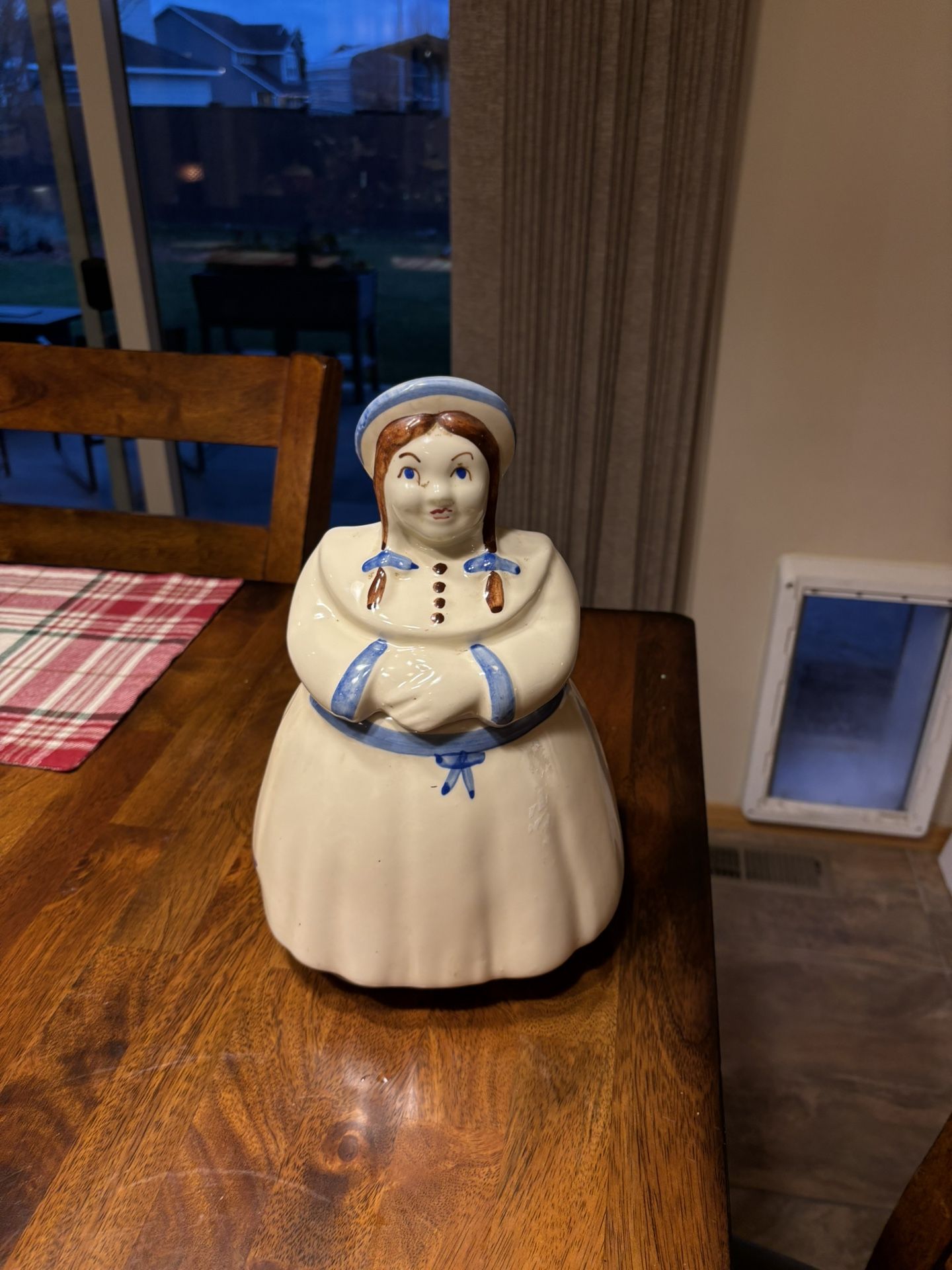 Shawnee Dutch Girl Cookie Jar Vintage 1940s