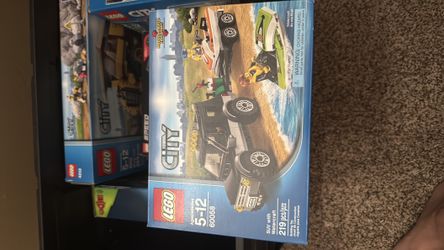 Lego 60058 SUV with Watercraft