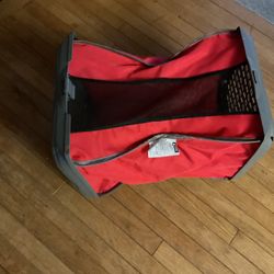 Pop Up Pet Kennel For Dog , Almost New (NO SHIPPING)