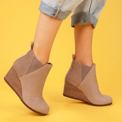 Toms Kelsey Leather Wedge Bootie