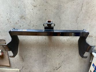 CURT Class 2 Trailer Hitch for 2008-2015 Scion xB (3,500 lbs)