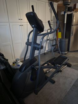 Horizon Elliptical Trainer - Barely Used, Like New – $449