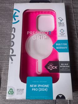 Pink iphone 16 pro case