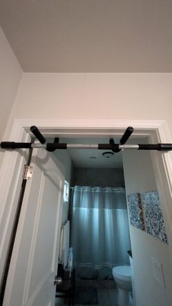 Pull Up Bar