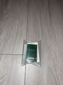 Supreme Peal Hard Edge Lighter