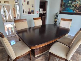 Dining room table (9 piece)
