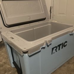 52qt Turquoise Rtic Cooler