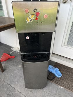 Water Dispenser- Needs Repair