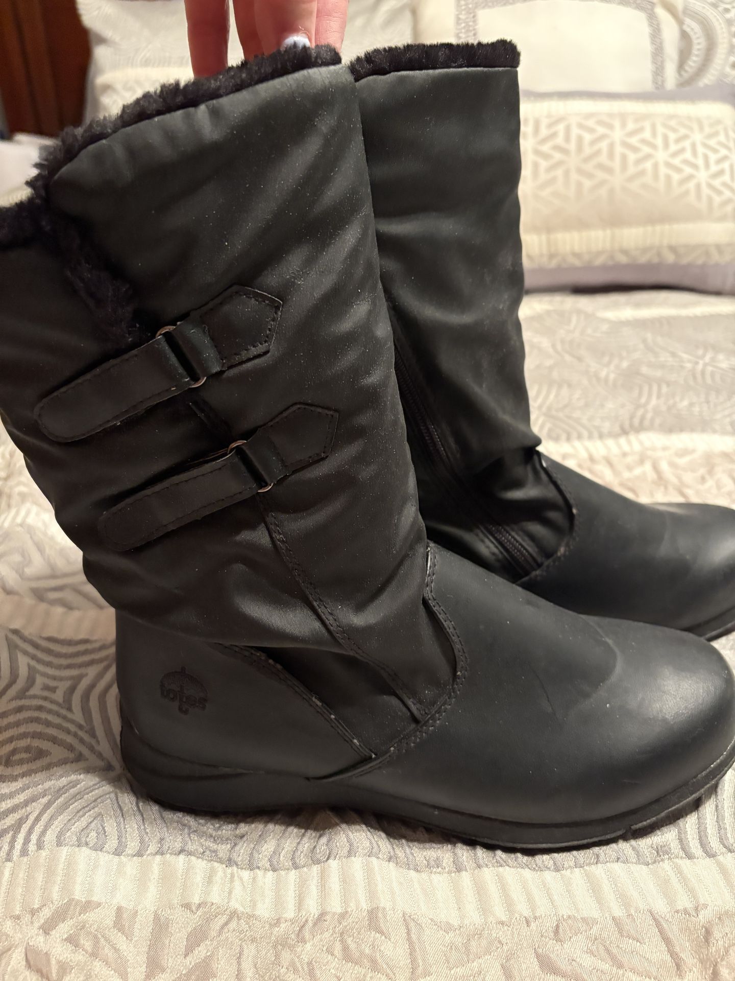 Totes June Black 9 Wide Winter Boots Waterproof with Thermalite Insulation