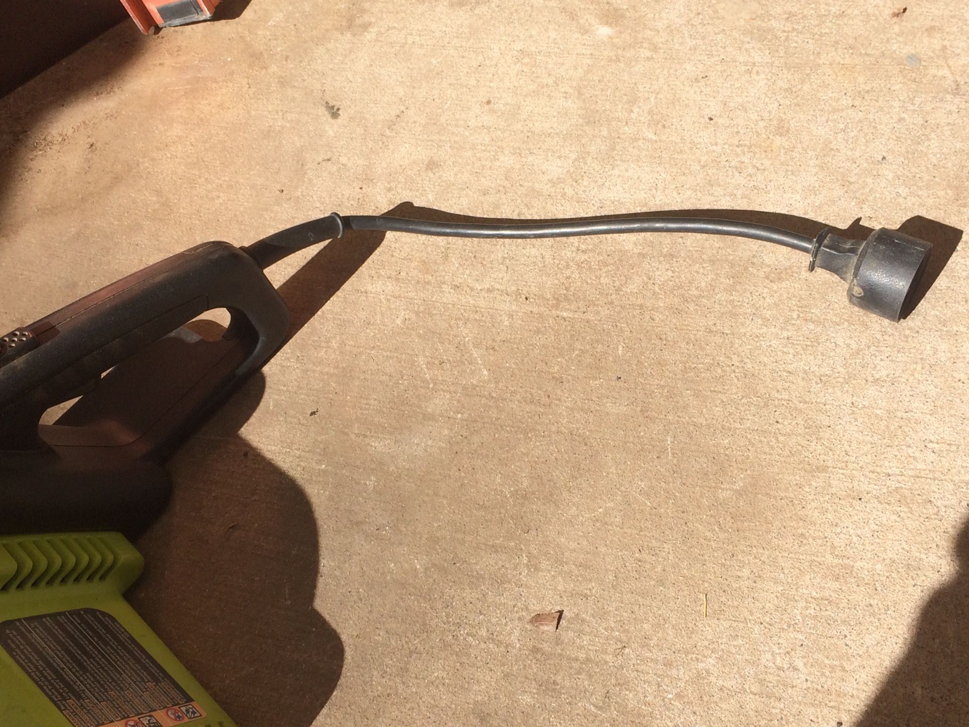 Poulan ES300 Electric Chainsaw for Sale in Phoenix, AZ OfferUp