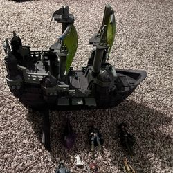 Pirates of the Caribbean Pirate Ship