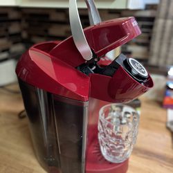Coffee Maker Machines / Food Saver Sous Vide / Red Microwave 