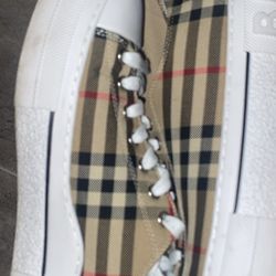 Burberry Shoes 