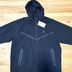 Men Nike Tech Windbreak Size Large