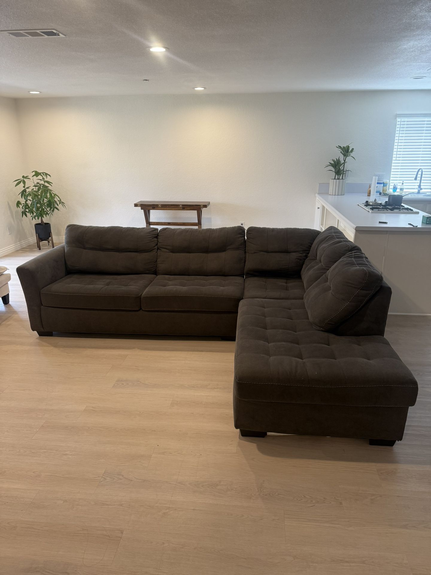 Sectional Sofa/Couch