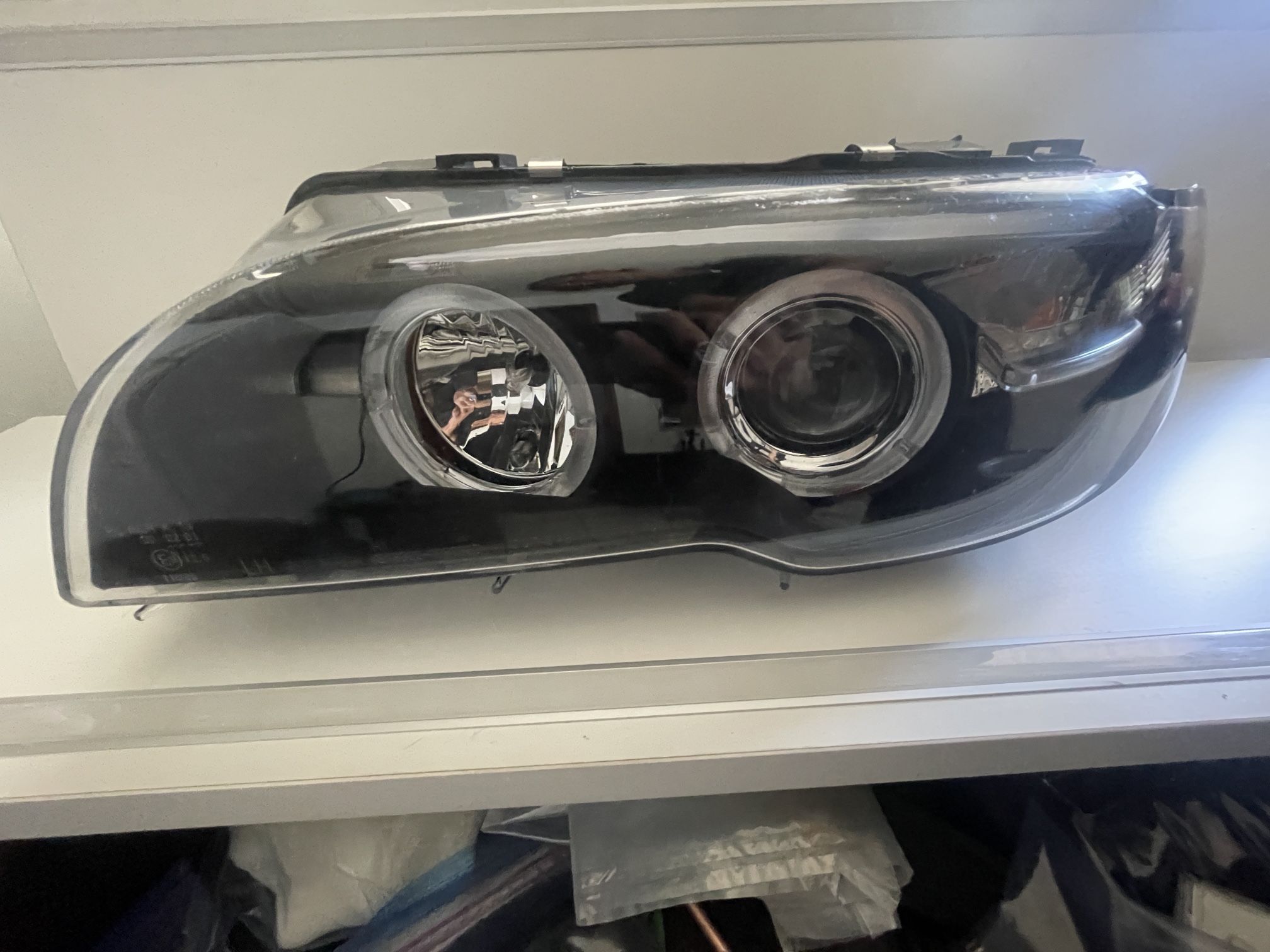 2007 BMW Headlight