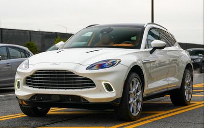 2021 Aston Martin DBX