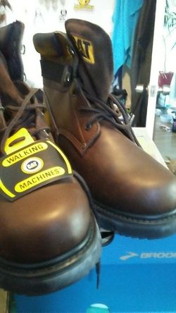 Cat work boots size 14.