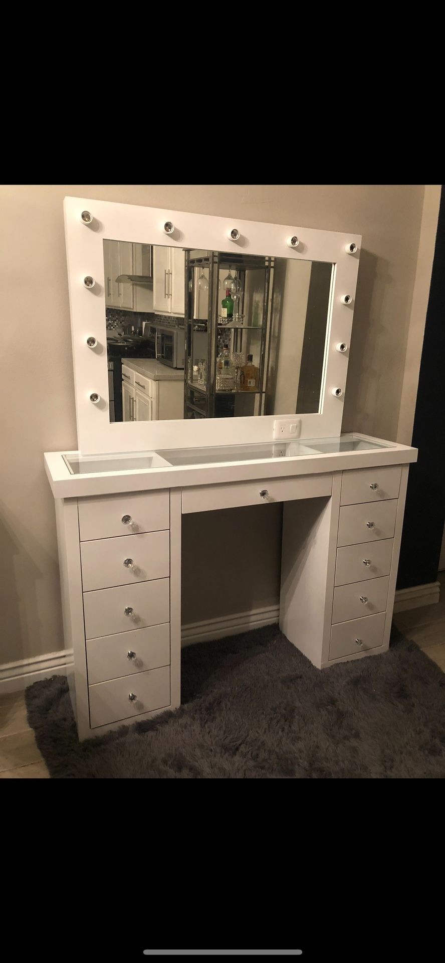Vanity Desk With Mirror