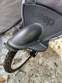 Jeep baby carriage three-wheel mint condition 100