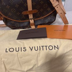 Louis Vuitton Vintage Pouch