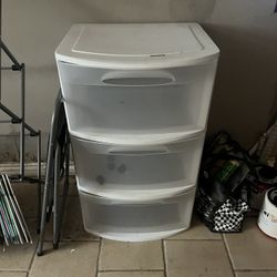 Free On Curb Storage Drawers 