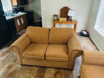 White cover slips on two couches