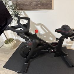 Peloton Bike+ – Excellent Condition + Accessories Included