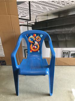 Mickey Mouse kids chair- Like new!