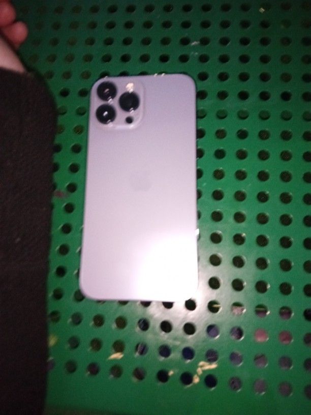 iPhone 13 Max Pro