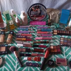 Women's Beauty Accessories Bundle 