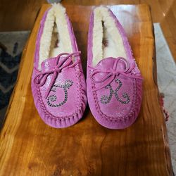 UGG Slippers  Size 4