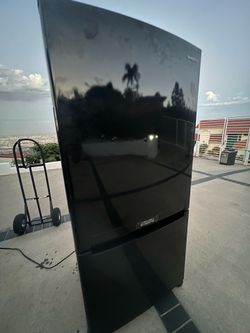 Samsung refrigerator and freezer black gloss