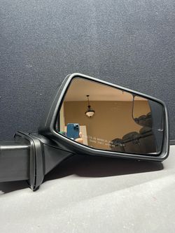 2019 to 2024 Chevrolet Silverado and GMC Sierra 1500 passenger side mirror
